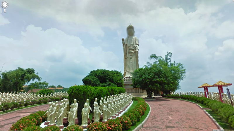 Illustration for article titled Monumentos anónimos en Street View: Google también difumina su cara